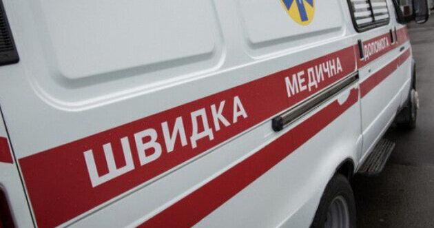 Окупаційні війська обстріляли артилерією центр Херсона, внаслідок чого постраждала жінка.