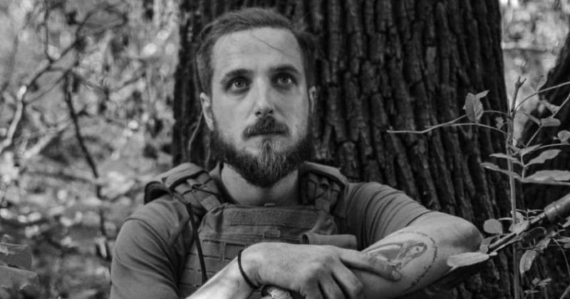 Зеленський удостоїв звання Героя України (посмертно) поета і бійця Максима Кривцова.