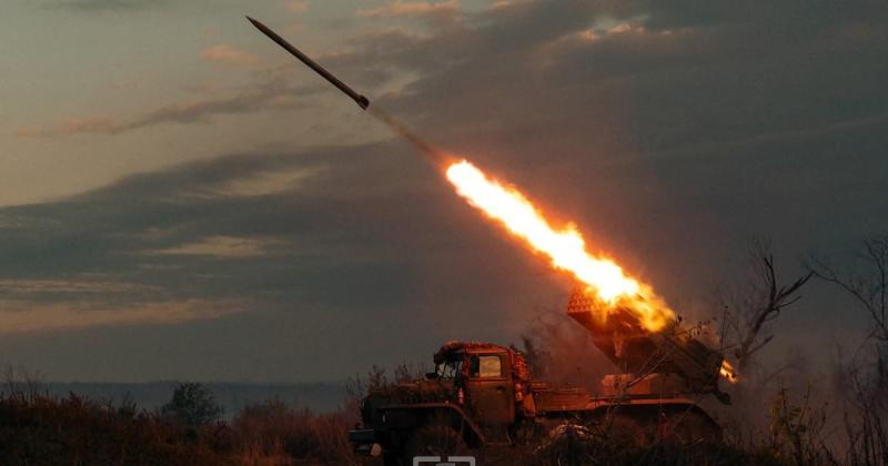 З початку доби на лінії фронту зафіксовано 78 бойових зіткнень, при цьому Покровський напрямок залишається найбільш напруженим, - повідомляє Генеральний штаб.