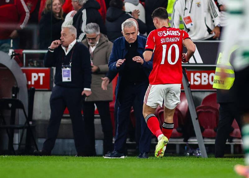 Моурінью охарактеризував гру Судакова на полі як таку, що не заслуговує на позитивну оцінку.