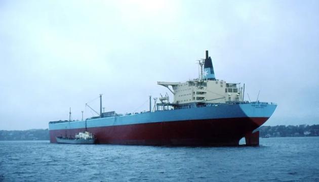 Сполучені Штати мають намір зберігати венесуельську нафту на своїх карибських територіях, що належать Нідерландам, повідомляє NOS.