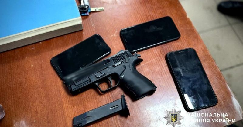 В Одесі сталася резонансна подія: 19-річну дівчину викрали зі стріляниною. Ось деталі цього інциденту.