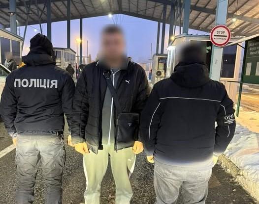 У Рава-Руській затримали 21-річного організатора схем для тих, хто намагається ухилитися від служби.