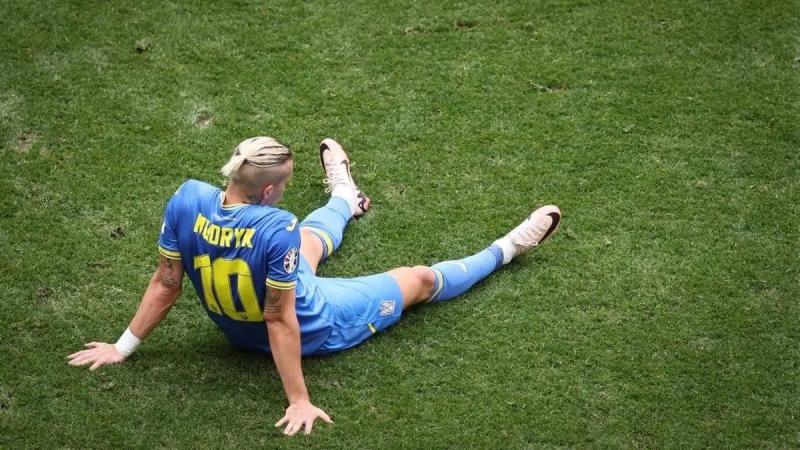 Екс-команда Мудрика прокоментувала ситуацію з допінгом українського футболіста: 