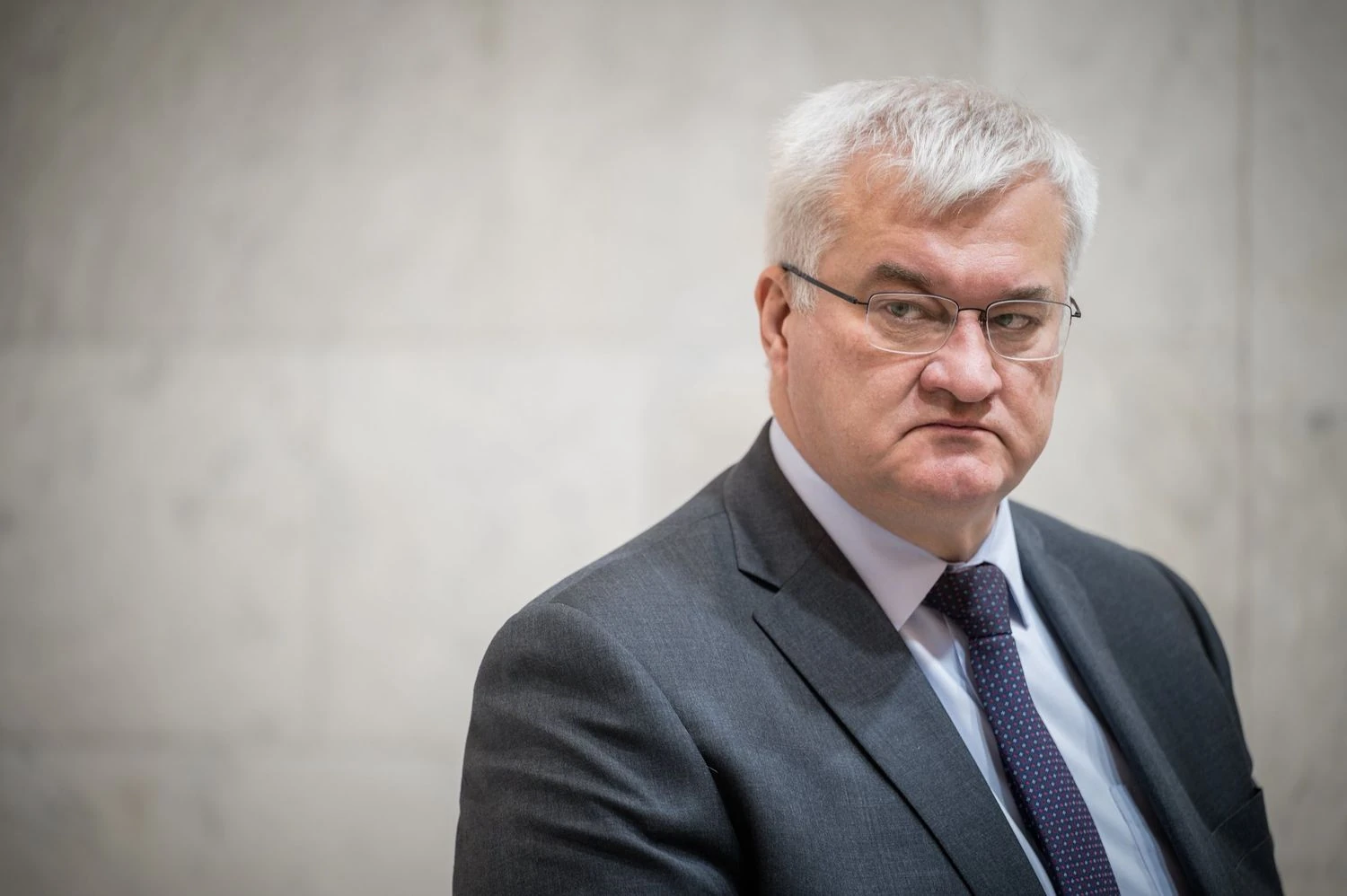 Україна настійно вимагає термінового повернення 19 громадян, які були викрадені російськими військовими в Сумській області і продемонстровані на пропагандистському телебаченні, повідомляє Міністерство закордонних справ.