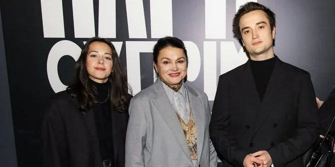 Син Наталії Сумської, В'ячеслав Хостікоєв, поділився своїми думками щодо можливого весілля з акторкою Анастасією Рулою, своєю коханою.