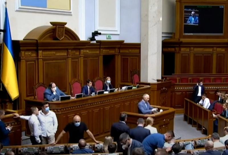 Мобілізація народних депутатів: Федієнко розповів, що насправді сказав Зеленський щодо депутатів, ось як це виглядатиме.