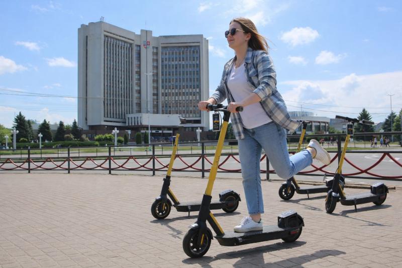 В нашому місті функціонують чотири компанії, що займаються прокатом електросамокатів. Яка ціна оренди у кожної з них? - 20 хвилин.