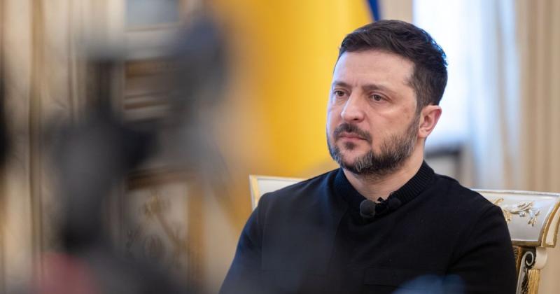 Президент Зеленський зазначив, що Україна жодного разу не отримувала від своїх партнерів озброєння, яке могло б вражати цілі на відстані, що перевищує 250 км.