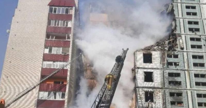 Придбали 1,4 млн. грн. для відновлення зруйнованого внаслідок ракетного удару Росії будинку в Умані. ФОТО звіт.