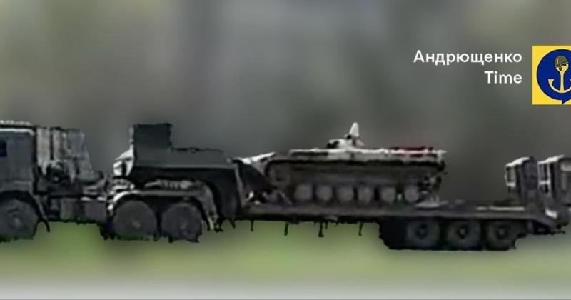 Андрющенко повідомив, що російські війська активно переміщують техніку з Бердянського напрямку на північ Донеччини. Додано ВІДЕО та ФОТО.