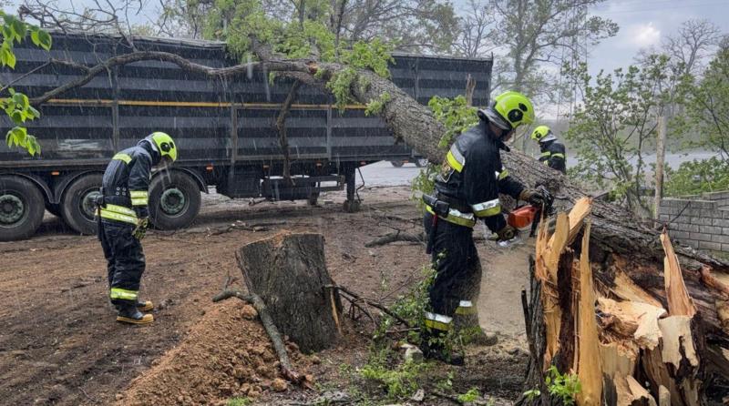 Діденко звернула увагу на холодні температури та сильний вітер: 27 квітня змусить нас згадати про шапки — де очікуються найнеприємніші погодні умови.