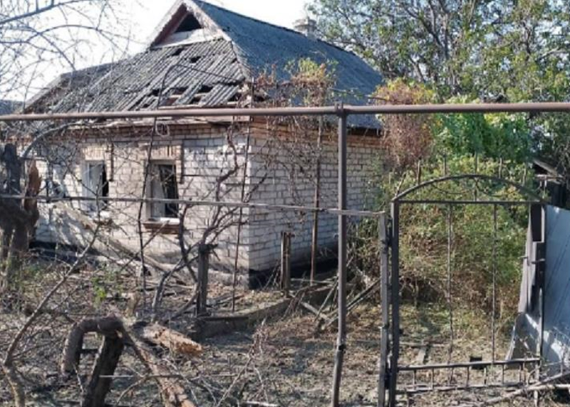 У Нікопольському районі внаслідок обстрілу зазнали поранень троє осіб.