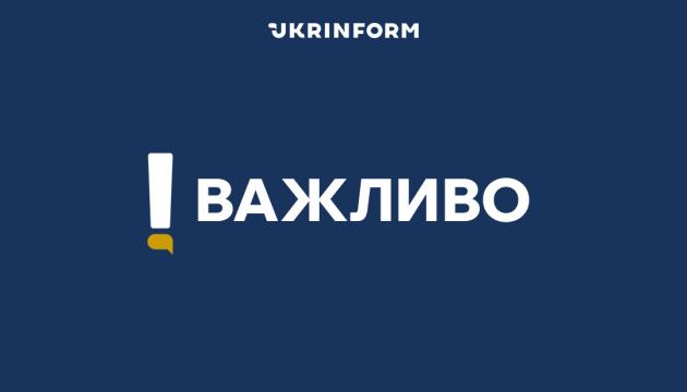 Атака безпілотника на житловий будинок у Тернополі призвела до пожежі, яка охопила три поверхи.