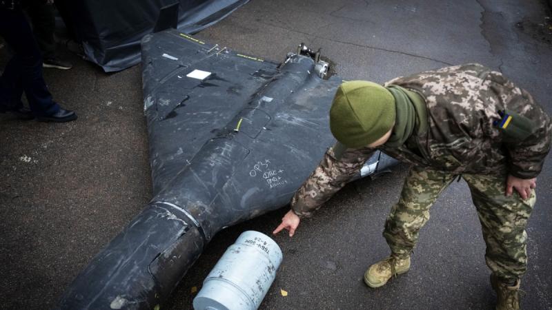 Нічний удар безпілотників: уламки дрона впали на житловий будинок у Броварах, повідомляють у владі.