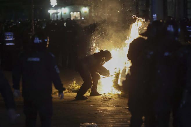 В Румунії розпочалися масові протести у відповідь на рішення не зареєструвати Джорджеску як кандидата на пост президента.