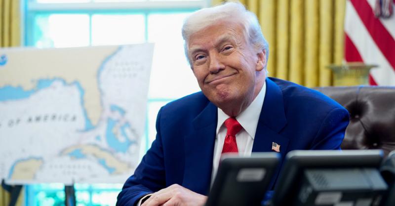 Що станеться раніше: Трамп зможе зосередити авторитарну владу у своїх руках, чи ж Сполучені Штати зіткнуться з економічною кризою, - вважає Аслунд.
