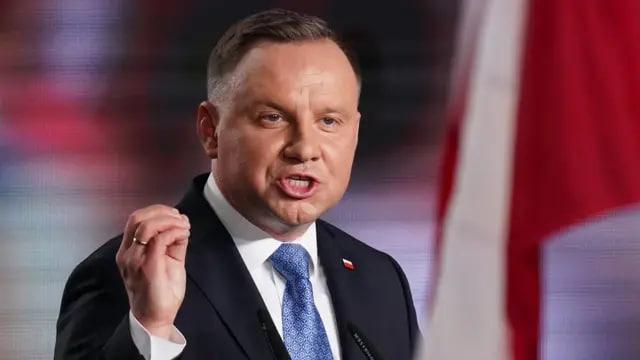 Дуда переконаний, що Трамп здатен змусити Путіна зупинити конфлікт, застосувавши санкції.