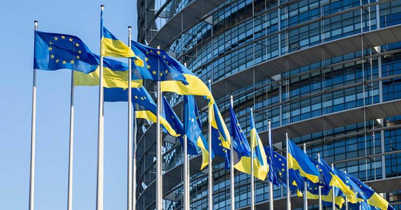 Чому Європейський Союз йде на компроміси з Орбаном і дозволяє Молдові випереджати Україну в процесі вступу до організації?
