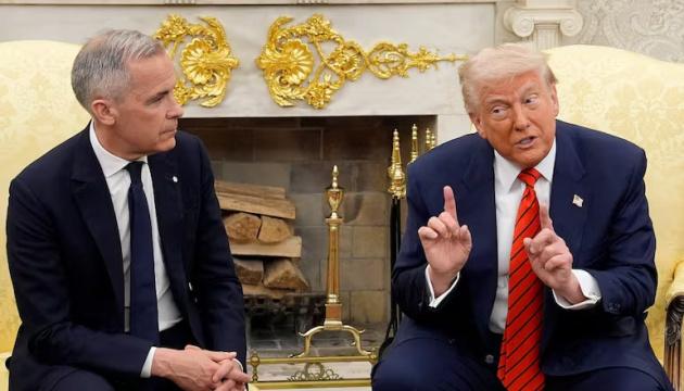 Конфлікт в Україні став ключовою темою під час зустрічі між Трампом і Карні, повідомляють ЗМІ.