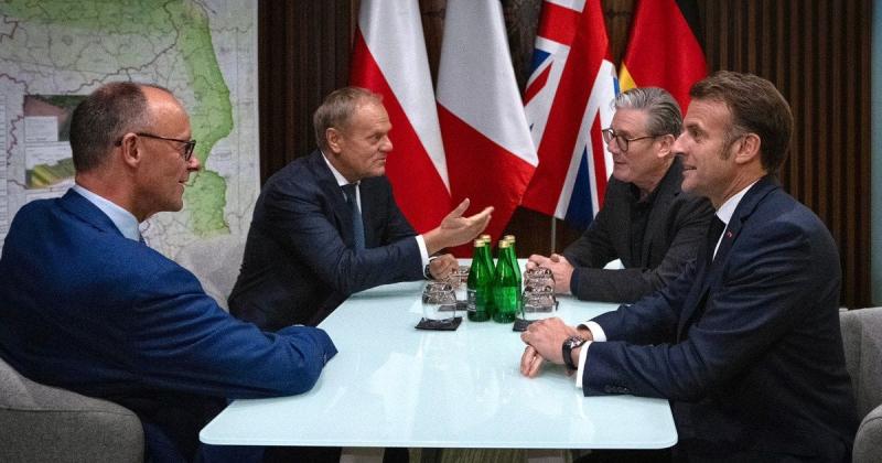 Макрон разом із групою європейських керівників відправляється до України.