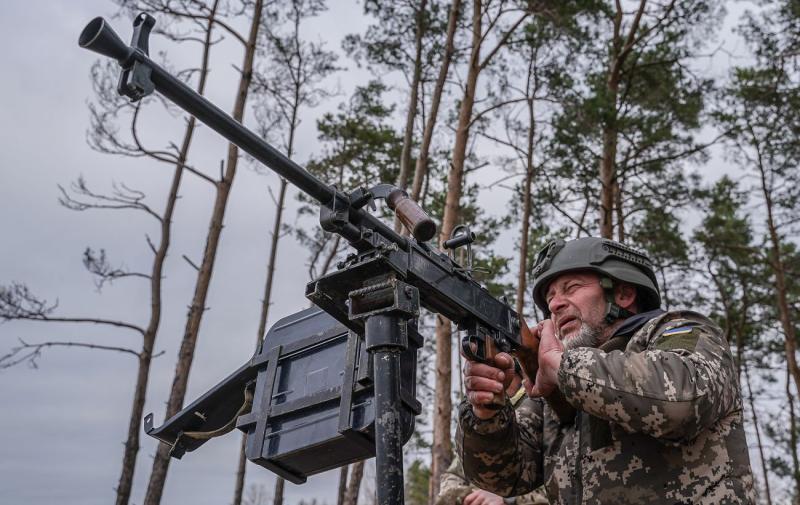 У Івано-Франківську та його околицях сталися кілька вибухів: що відомо на цей момент.