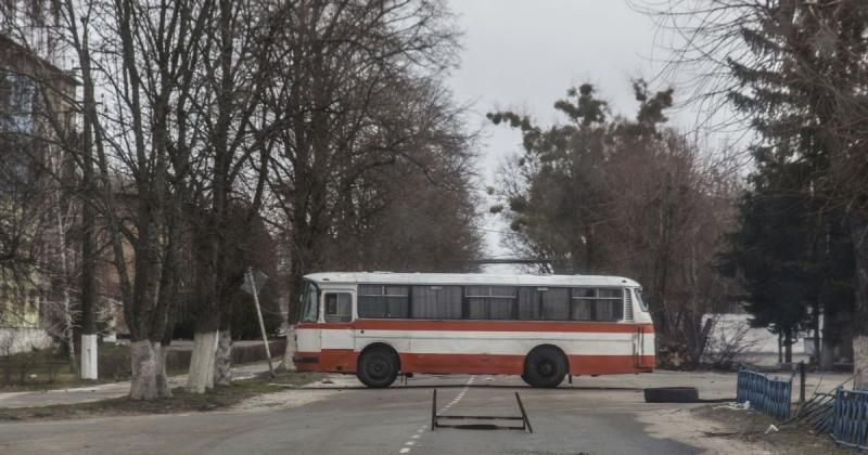 Російські війська атакували пасажирський автобус: численні жертви.