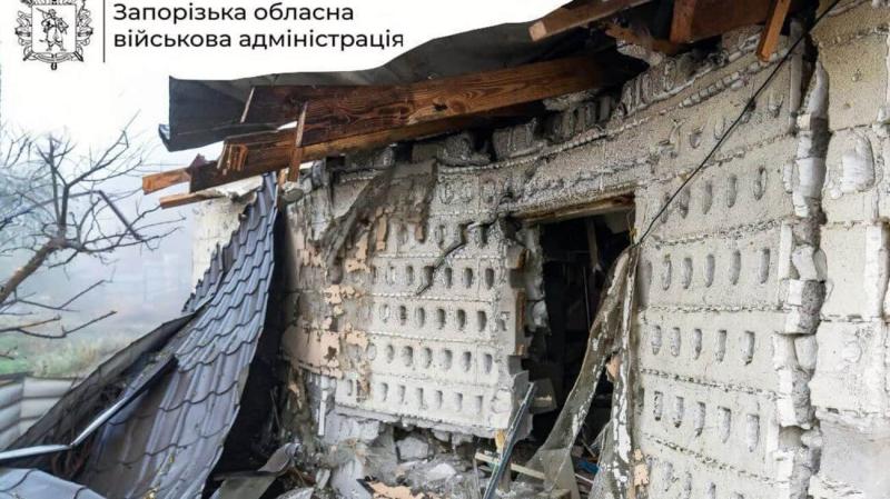 Протягом доби російські війська здійснили більше 400 атак на територію Запорізької області.