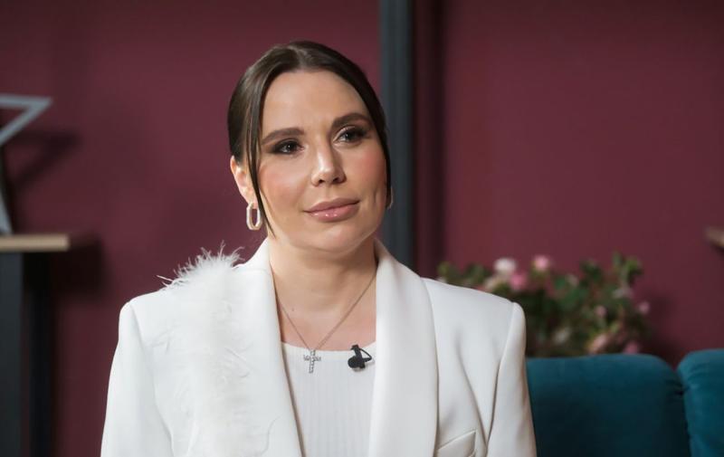 Сомнолог Дар'я Пилипенко стверджує: засинати о 22:00 і відпочивати 8 годин на добу — це лише ілюзія.