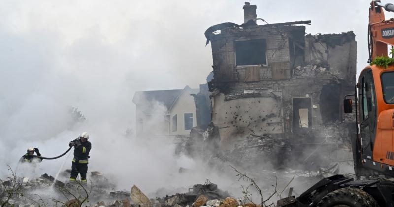Внаслідок російських обстрілів у Харківській області одна особа загинула, повідомляють місцеві чиновники.