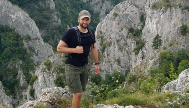 В пам'ять про добровольця та захисника територіальної оборони Романа Ткаченка.