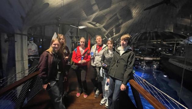 Українська спільнота в Естонії здійснила екскурсію до Талліннського морського музею, використовуючи україномовний аудіогід.