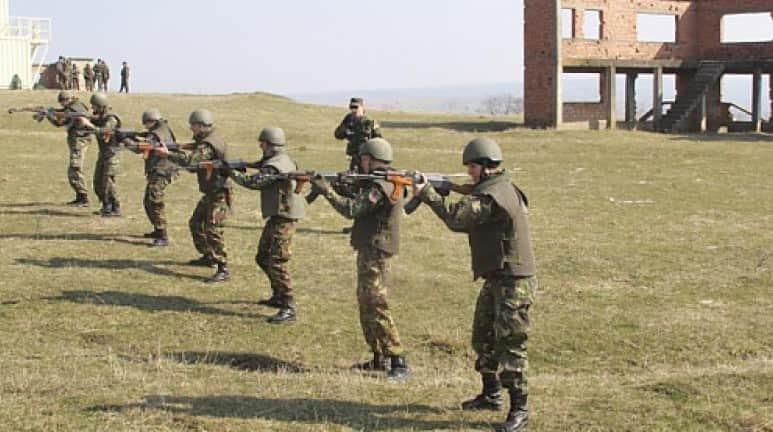 Король Іспанії, що перебуває з візитом у Румунії, спільно з президентом країни планує відвідати навчальний центр НАТО.