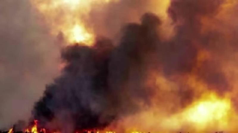Внаслідок ворожого нападу в Запоріжжі спалахнула пожежа на промисловому об'єкті.