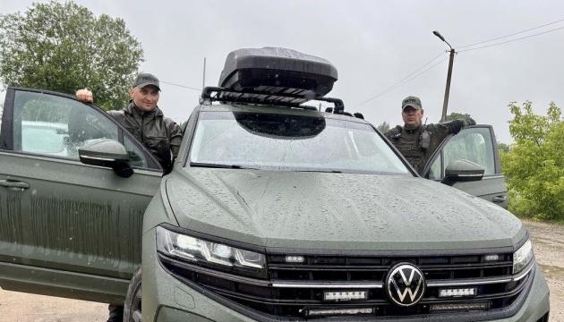Естонія придбала нові позашляховики для забезпечення охорони свого кордону з Росією, а застарілі автомобілі передадуть Україні.