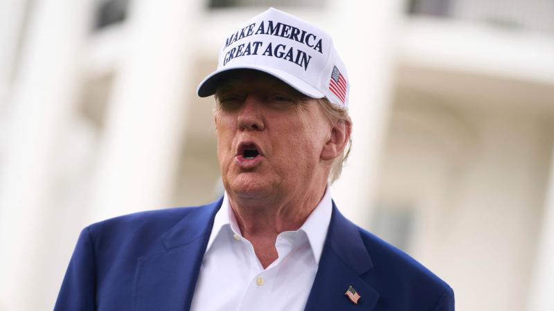 WSJ: Трамп у приватній бесіді підтримав авіаудари по Ірану, проте не видав остаточного розпорядження.