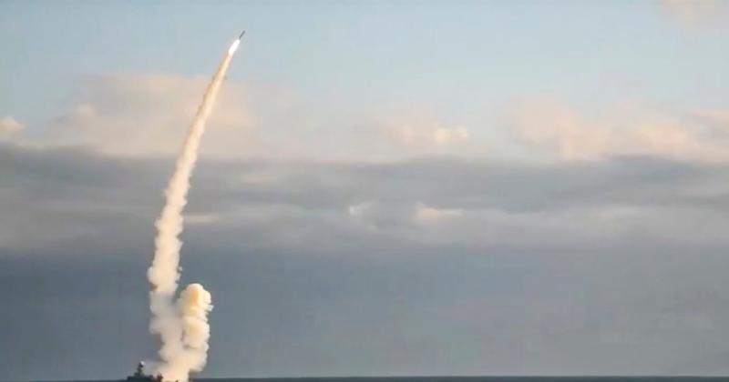 Росія розмістила ракетоносець у водах Чорного моря, повідомляють Військово-морські сили.