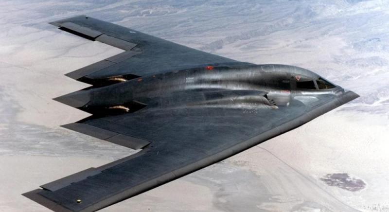 Які відчуття під час 44-годинного польоту на бомбардувальнику B-2: пілоти-рекордсмени діляться своїми враженнями.
