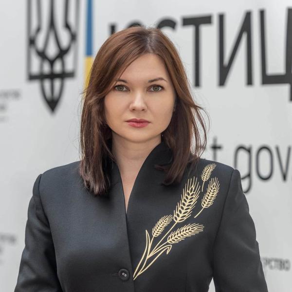 Де українцям за межами країни знайти юридичну підтримку?
