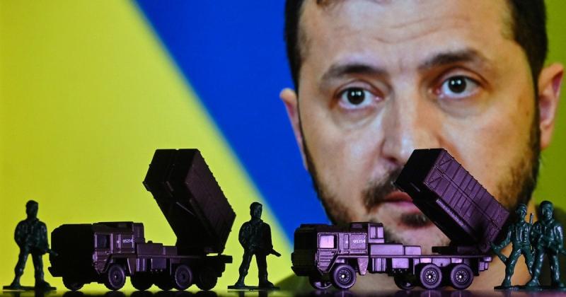 Зброя як засіб впливу: чи підштовхують США Україну до здачі?
