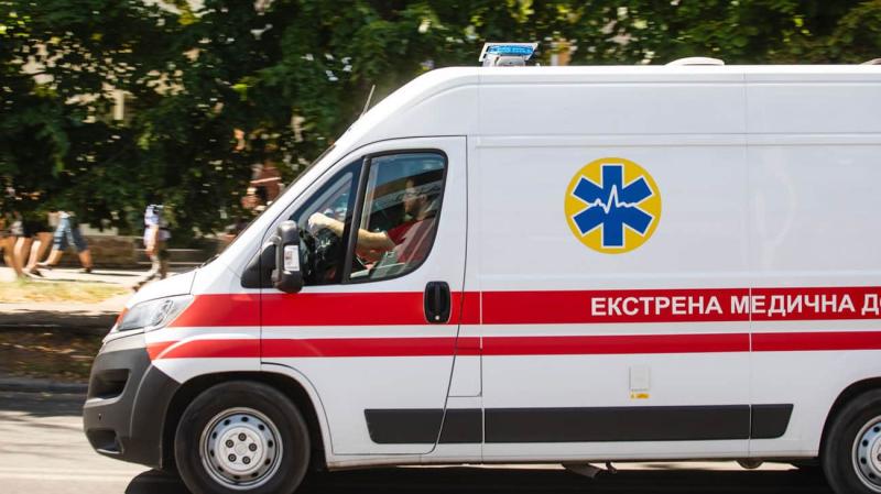 У Херсоні російські безпілотники вчинили напад на цивільних: двоє людей отримали поранення.
