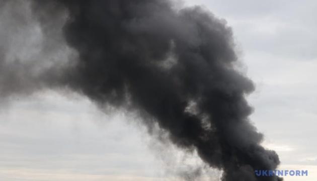 У Харкові ворожий безпілотник атакував дорожнє покриття.