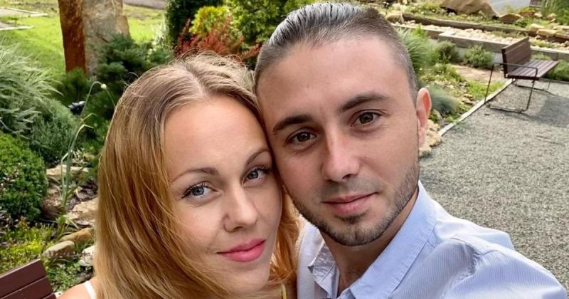 Олена Тополя чесно поділилася своїми переживаннями щодо труднощів у шлюбі з чоловіком і тим, як їм вдається їх подолати.