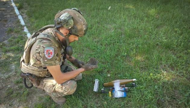 У Сумській області правоохоронці нейтралізували безпілотник, який був обладнаний боєприпасом.