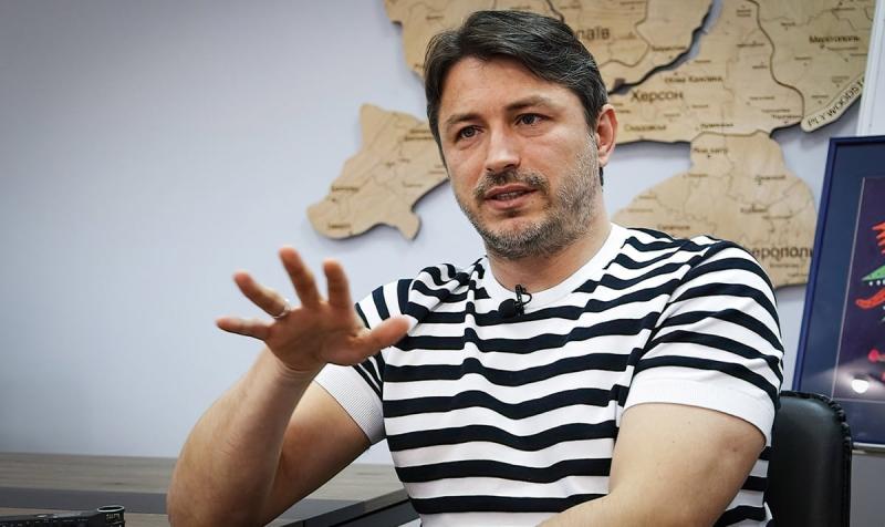 Притула не зміг повністю насолодитися щастям від народження сина: волонтер вдруге отримав статус батька.