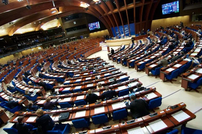 Півсотні представників ПАРЄ висловили бажання виключити Грузію з Ради Європи.
