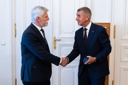 Президент Чехії порадив Бабішу не поспішати з створенням нового уряду.