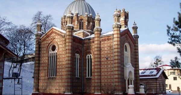 Львівський університет безпеки життєдіяльності уклав контракт на відновлення каплиці за суму в 19 мільйонів гривень.