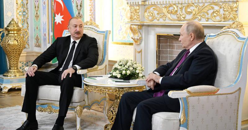 Вибачення від Путіна: чому Росія вирішила йти на компроміс з Азербайджаном та які можуть бути наслідки цього кроку.