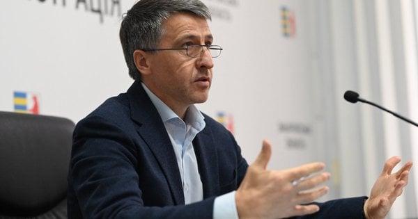 Керівник Закарпатської обласної військової адміністрації не включає в декларацію фінансові активи своєї колишньої дружини, з якою зараз проживає під одним дахом.